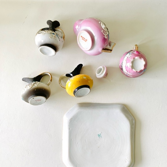 Miniature Asian Porcelain Dragon Tea Items - Picture 4 of 6